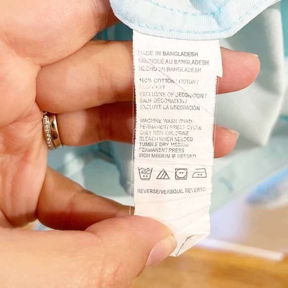 IZOD Blue Button Down Dress Shirt Medium - Picture 10 of 11